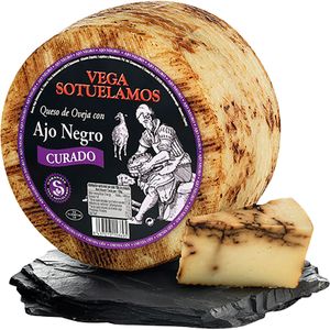 Queso Oveja c/Ajo Negro Leche Pasteurizada